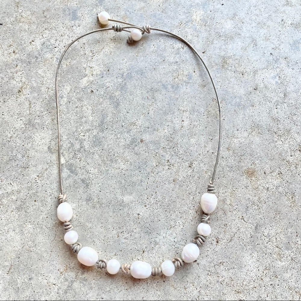 NEW Genuine Leather Pearl Simple Necklace - Picture 2 of 10